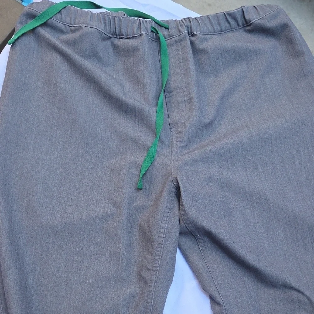 Figs Gray Joggers with Green Drawstring